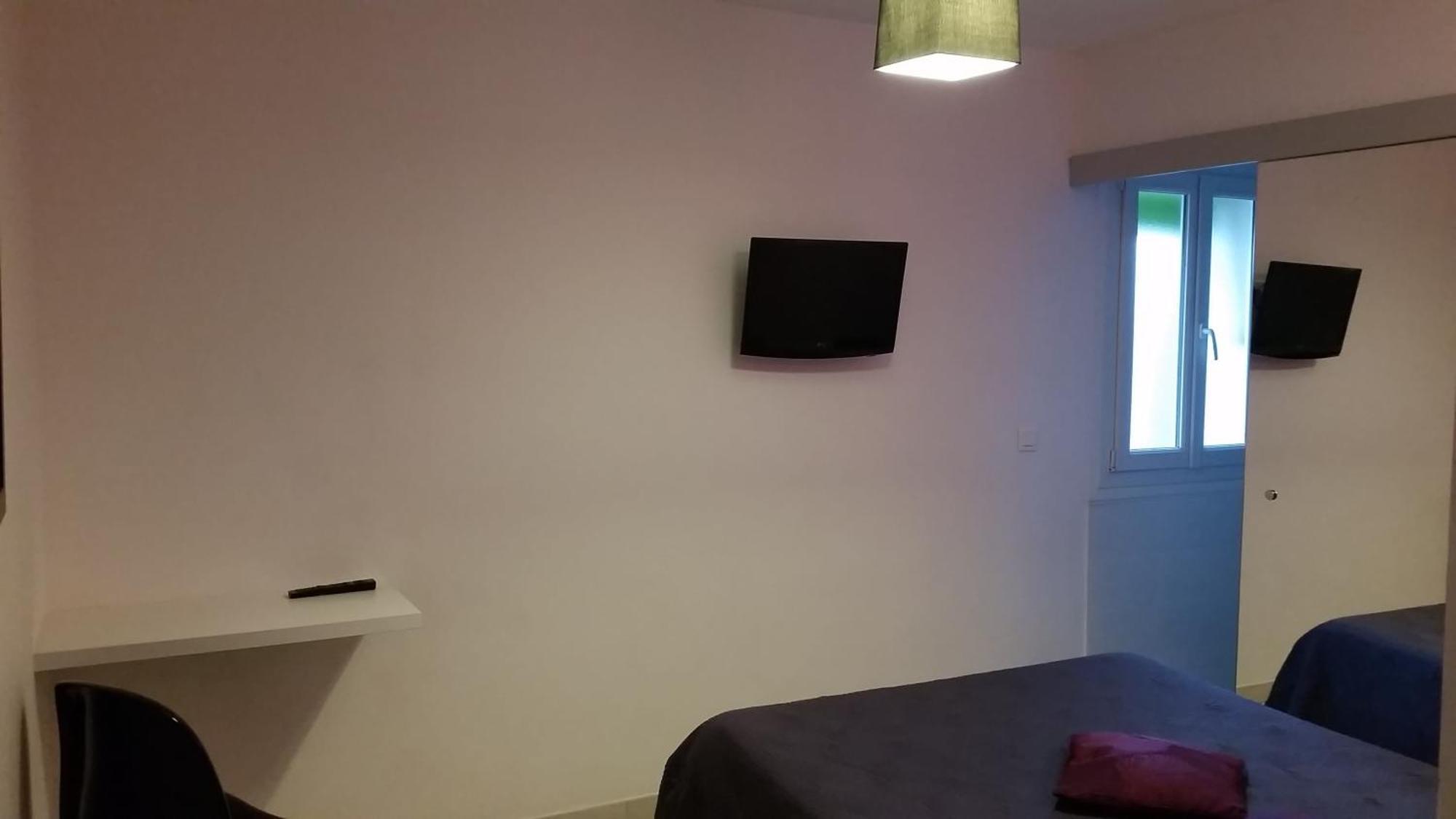 Auberge Des Toques Pégomas Стая снимка